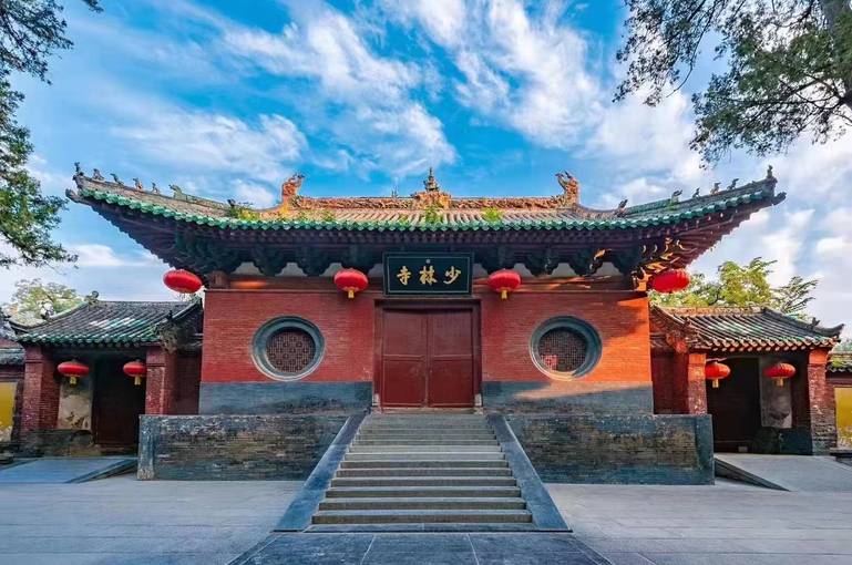 山東+河南經(jīng)典十日精華游 （青島、威海、曲阜、泰山、洛陽、開封、少林寺）