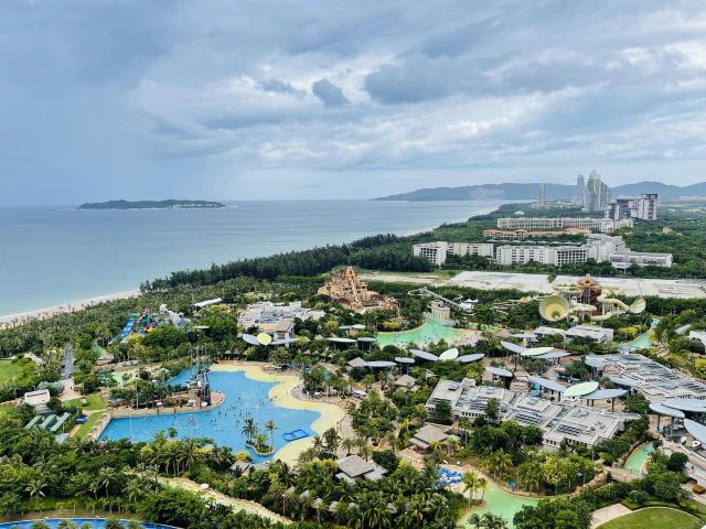 海南島經(jīng)典環(huán)島10日游 （?？凇⑷f寧、三亞、亞龍灣、蜈支洲島、南山）